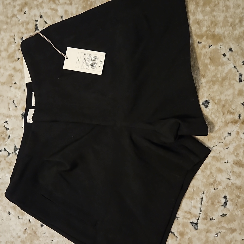 Black midi short
